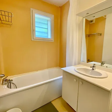 Feriehus Les Naïades I50 - 2 Bedrooms For 5 People ! Avene